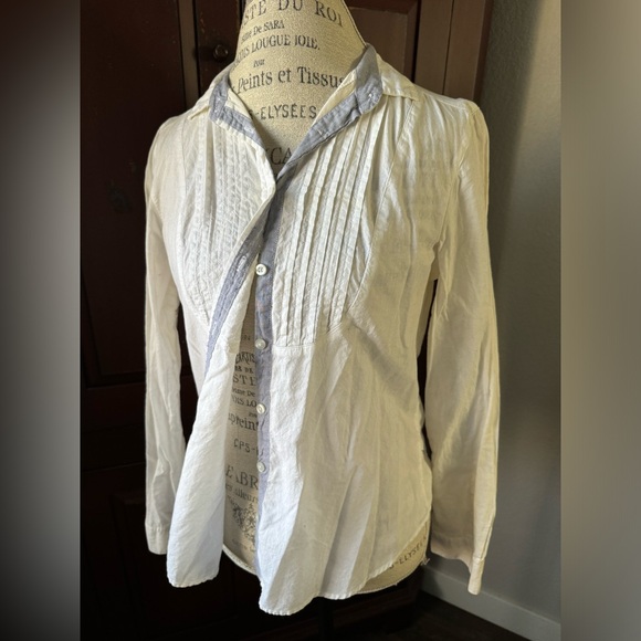 GAP Medium Tux Popover Button Down Shirt - Picture 7 of 8